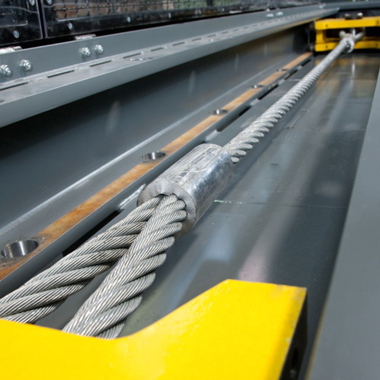 Viking Rigging Solutions in-house test bed used to proof test slings